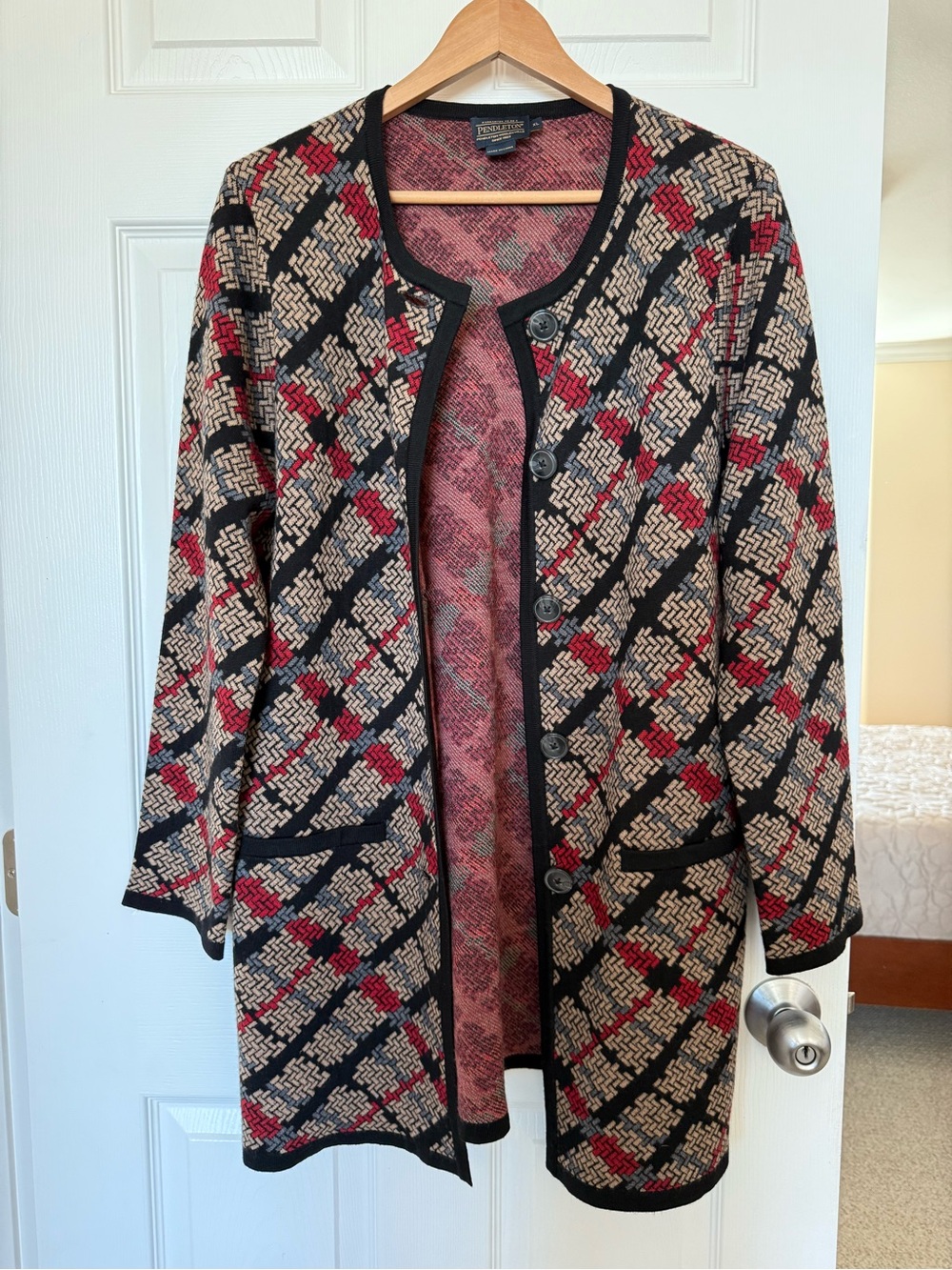 PENDLETON Black, Red & Tan 100 Merino Wool Patterned Long Button Cardigan Jacket